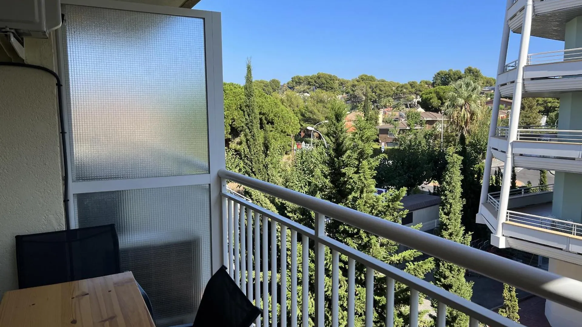 Fabra Apartment Σαλού 0*,