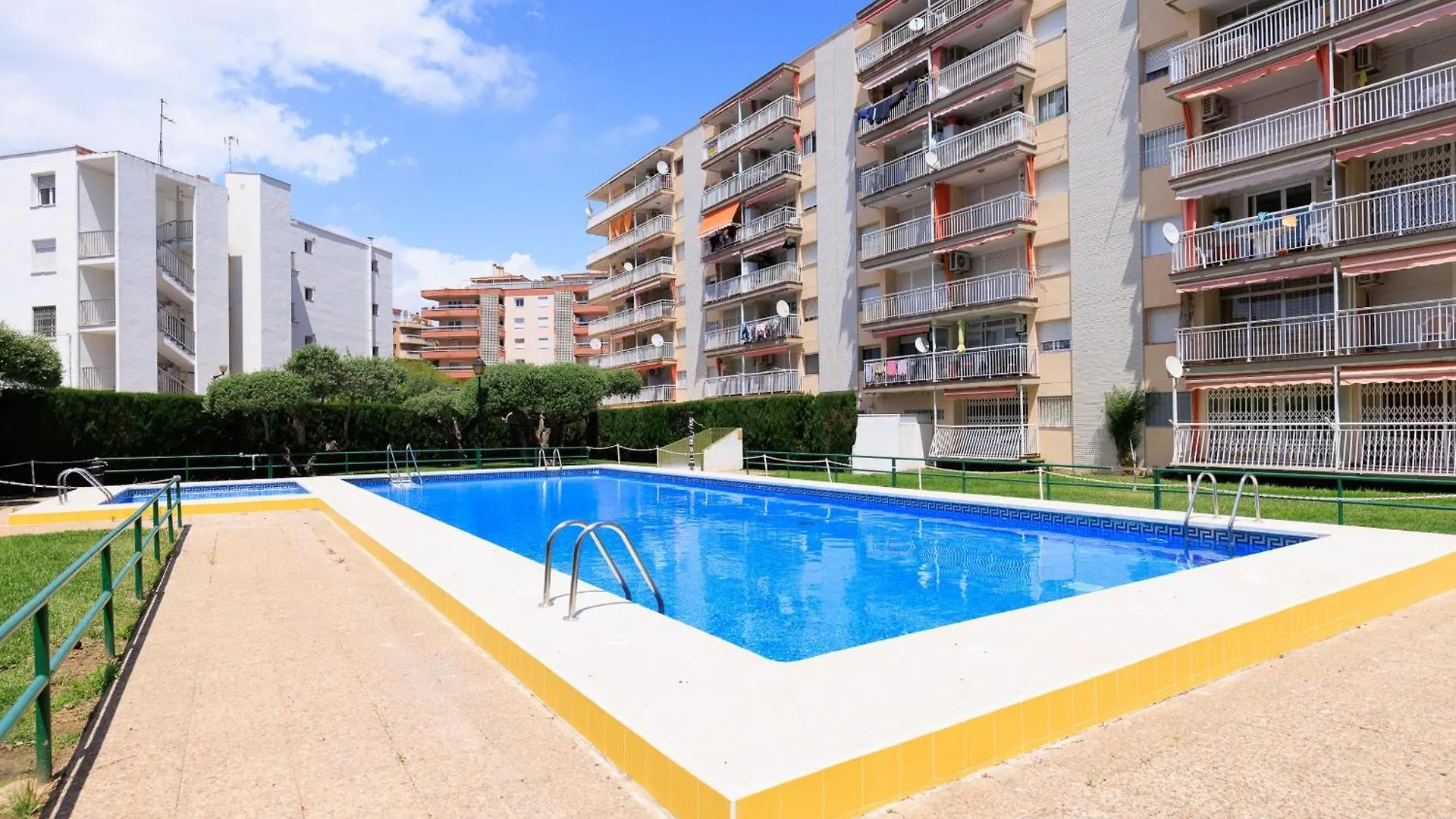 Fabra Apartment Σαλού Ισπανία