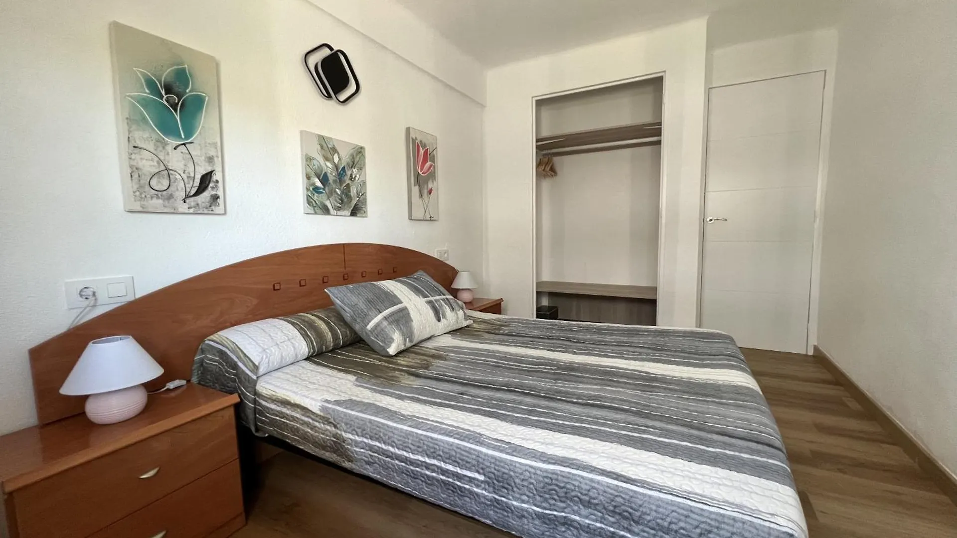 Fabra Apartment Σαλού