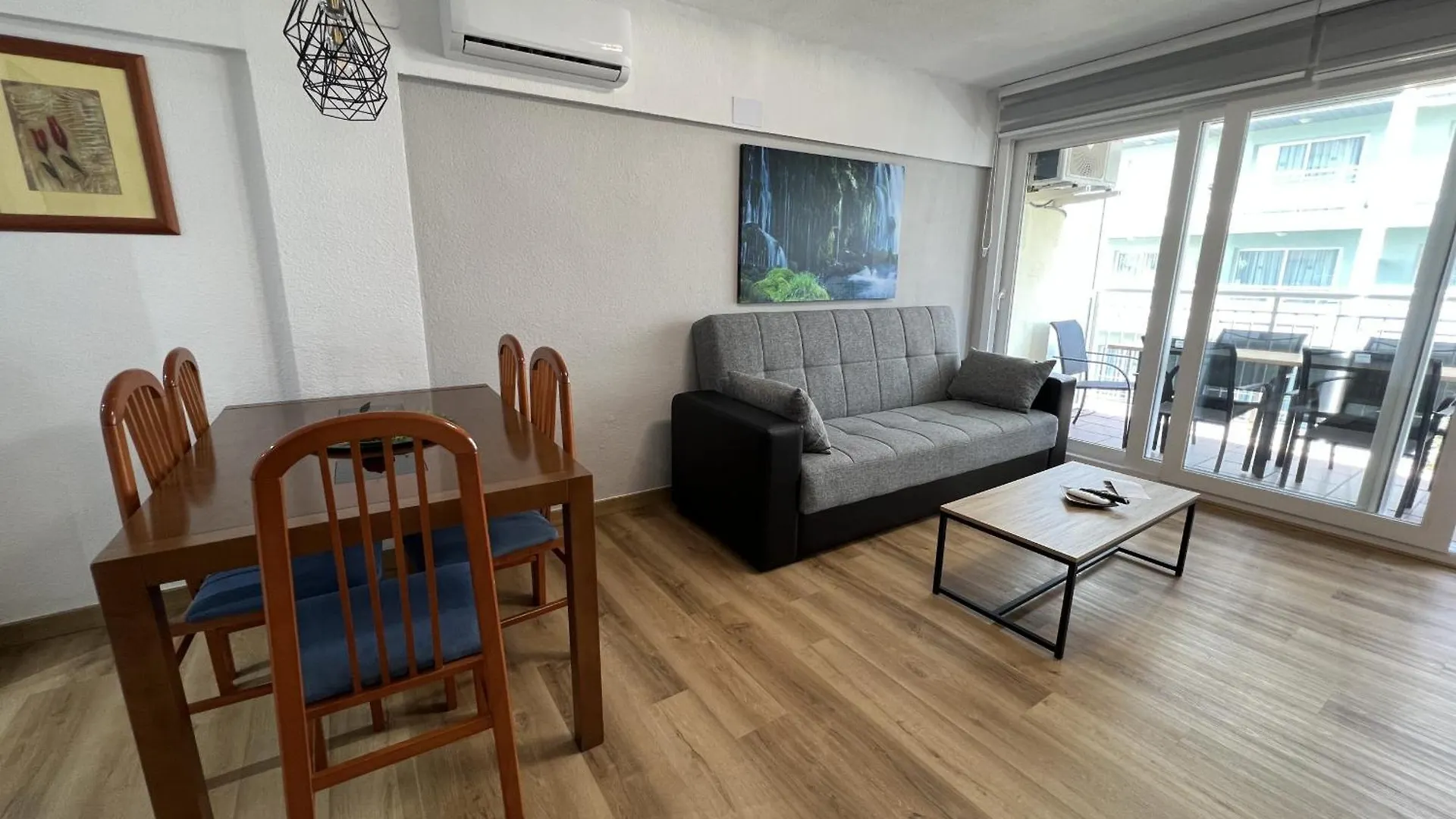 Fabra Apartment Σαλού 0*,  Ισπανία